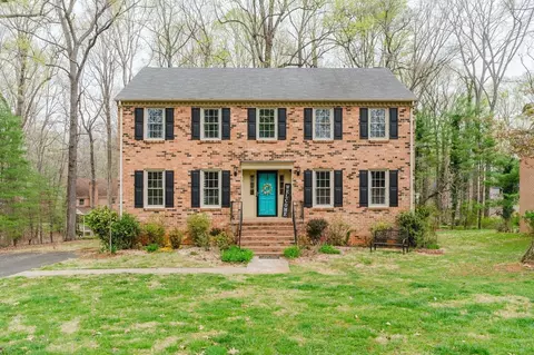 104 Huntshire Pl, Forest, VA 24551