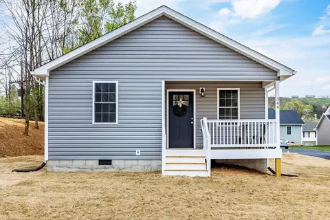 344 N Commerce Ave N, Waynesboro, VA 22980