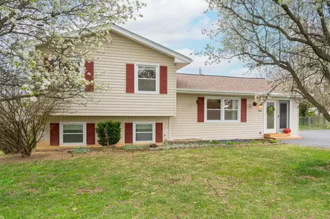 6460 E Donnagail Dr E, Penn Laird, VA 22846