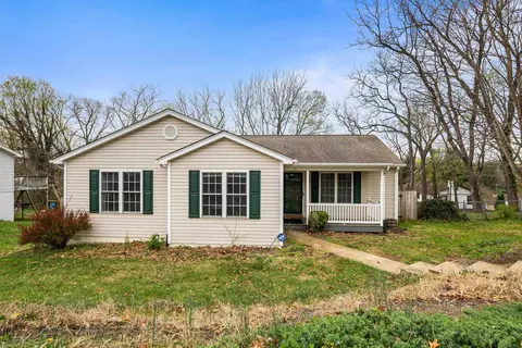 34 Arlington St, Staunton, VA 24401