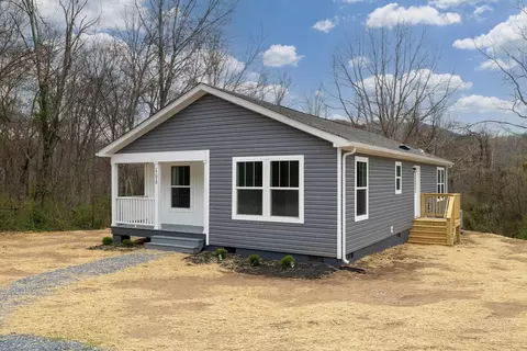 17510 Mt Pleasant Rd, Elkton, VA 22827