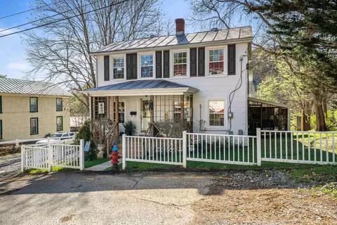 1233 Stack St, Staunton, VA 24401 photo 2