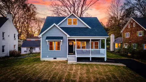 781 Locust Ave, Waynesboro, VA 22980