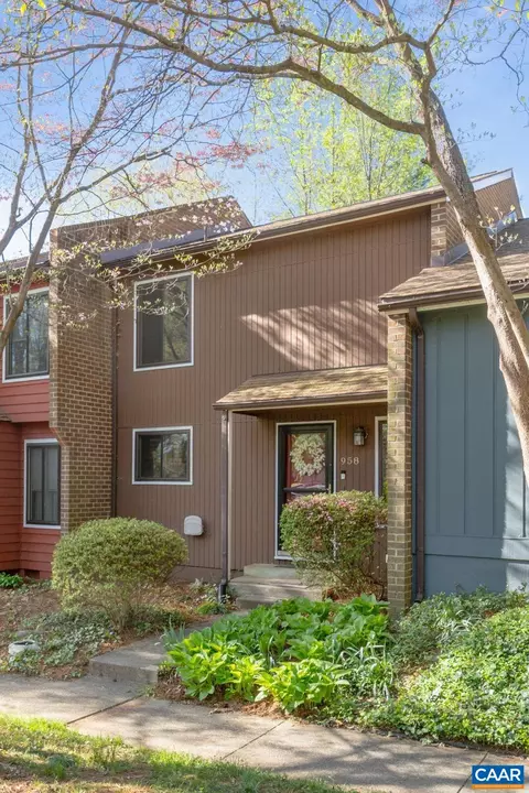 958 Sutton Ct, Charlottesville, VA 22901