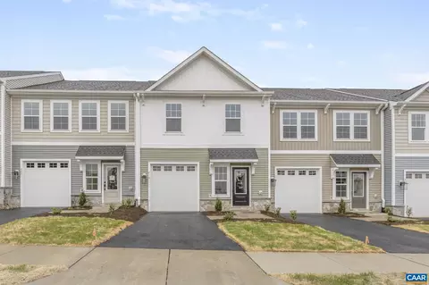 216 Springdale Rd, Waynesboro, VA 22980