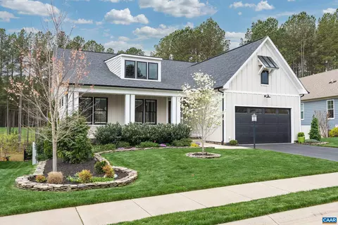 401 Appalachian Ln, Zion Crossroads, VA 22942