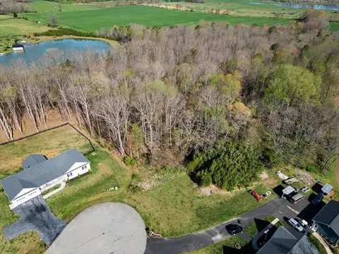 tbd Kennedy Ridge Ct, Stuarts Draft, VA 24477