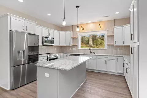 217 Lindburgh Dr, Waynesboro, VA 22980