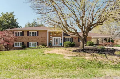 115 Gregory St, Shenandoah, VA 22849
