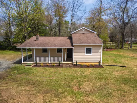 1021 Frye St, Waynesboro, VA 22980 photo 3