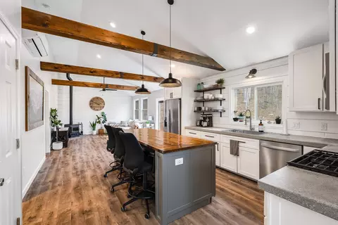 920 Wagon Shop Rd, Middlebrook, VA 24459