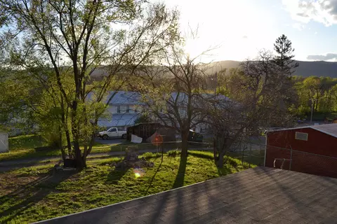 Exterior - 307 2nd St, Shenandoah, VA 22849 photo 5 of 7