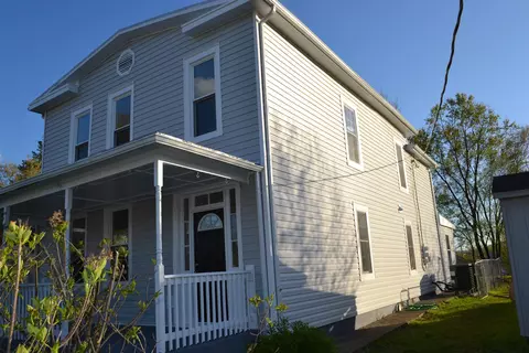 Exterior - 307 2nd St, Shenandoah, VA 22849 photo 2 of 7