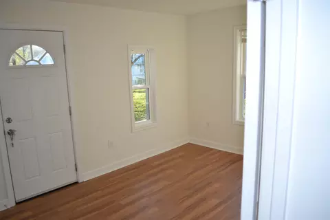 Living - 307 2nd St, Shenandoah, VA 22849 photo 3 of 5