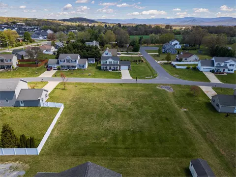 470 Biltmore Dr, Mcgaheysville, VA 22840