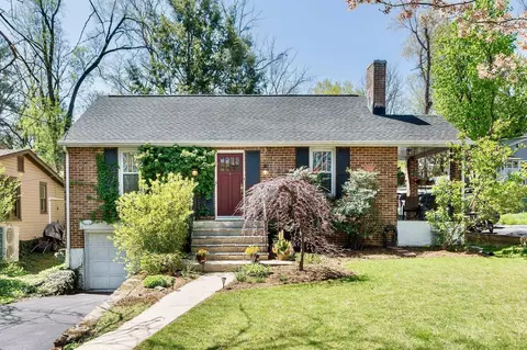 6 Woodrow Ave, Staunton, VA 24401