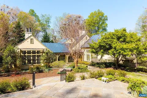 353 Bloomfield Rd, Charlottesville, VA 22901