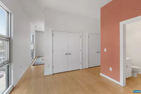 820 E High St #8, Charlottesville, VA 22902 photo 6