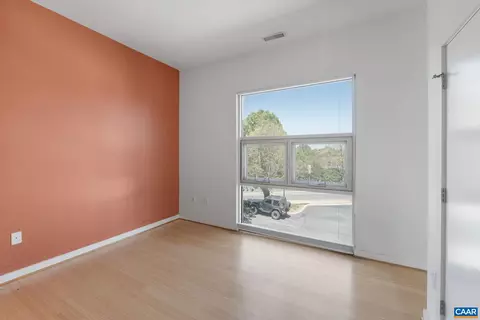 820 E High St #8, Charlottesville, VA 22902 photo 4