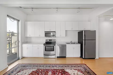 820 E High St #8, Charlottesville, VA 22902 photo 10
