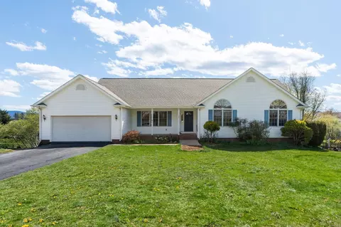 49 Bridgeport Dr, Waynesboro, VA 22980