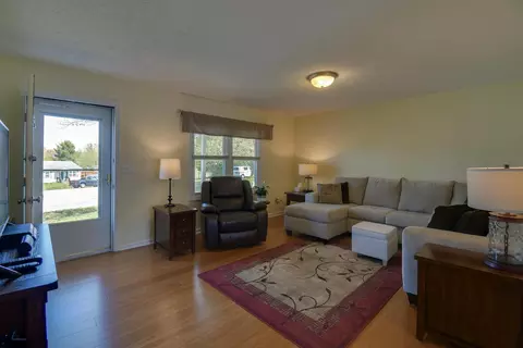 8 Apple Ct, Waynesboro, VA 22980 photo 4