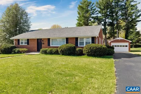 1838 S Talbott Pl S, Waynesboro, VA 22980
