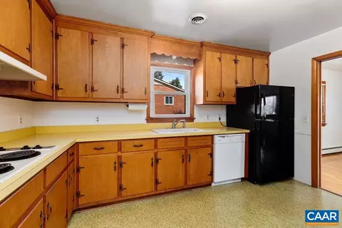 1838 S Talbott Pl S, Waynesboro, VA 22980 photo 15