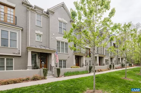2763 Town Mews Ln, Charlottesville, VA 22901