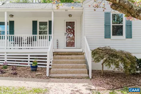 321 Dupont Ave, Staunton, VA 24401