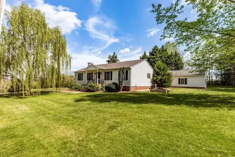 4086 Three Chopt Rd, Gum Spring, VA 23065