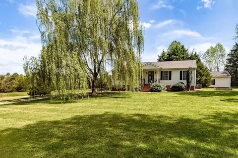 4086 Three Chopt Rd, Gum Spring, VA 23065 photo 4