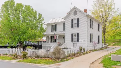 289 N Main St, Franklin, WV 26807