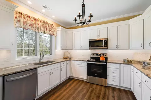 Kitchen - 512 E College St E, Bridgewater, VA 22812 photo 2 of 4