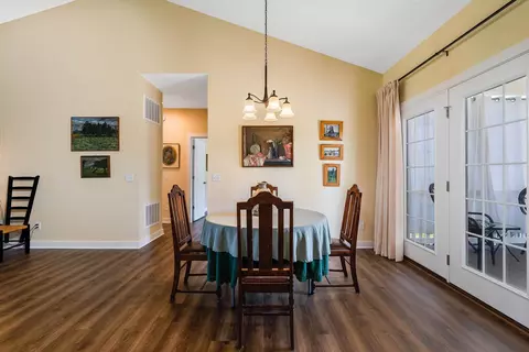 Dining - 512 E College St E, Bridgewater, VA 22812 photo 2 of 2