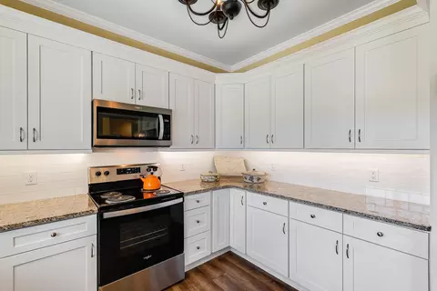 Kitchen - 512 E College St E, Bridgewater, VA 22812 photo 4 of 4