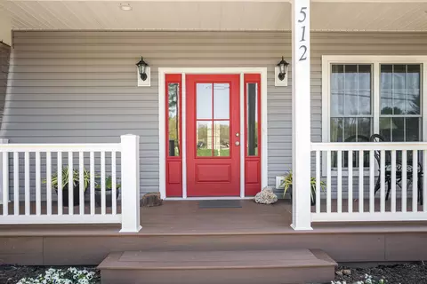 Exterior - 512 E College St E, Bridgewater, VA 22812 photo 6 of 14