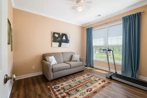 Bedroom - 512 E College St E, Bridgewater, VA 22812 photo 5 of 5