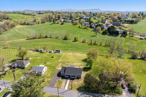 View/Area - 512 E College St E, Bridgewater, VA 22812 photo 3 of 8