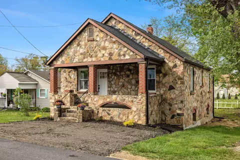 9 Celebrity Ln, Fishersville, VA 22939