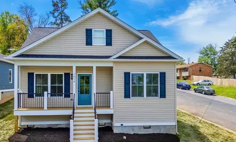 1010 Reservoir St, Waynesboro, VA 22980