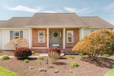 356 W Springbrook Rd W, Broadway, VA 22815 photo 3