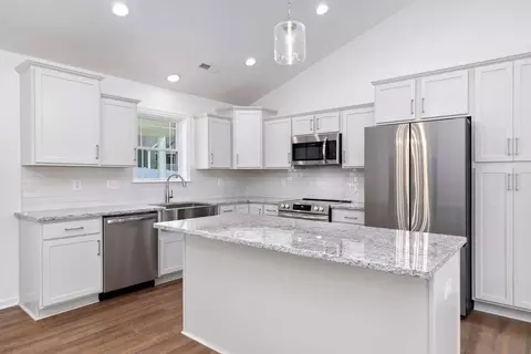 24 Alma Ann Ln, Waynesboro, VA 22980
