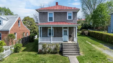 105 Austin Ave, Staunton, VA 24401