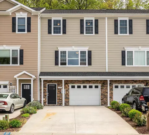 629 Spring Oaks Dr, Harrisonburg, VA 22801