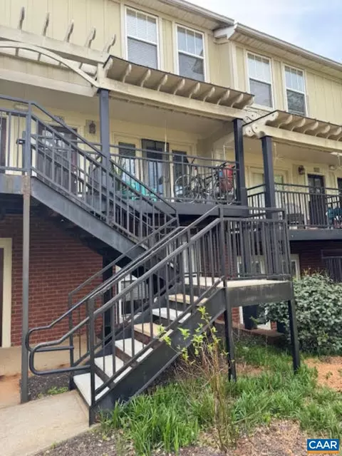 1830 Candlewood Ct #206, Charlottesville, VA 22903