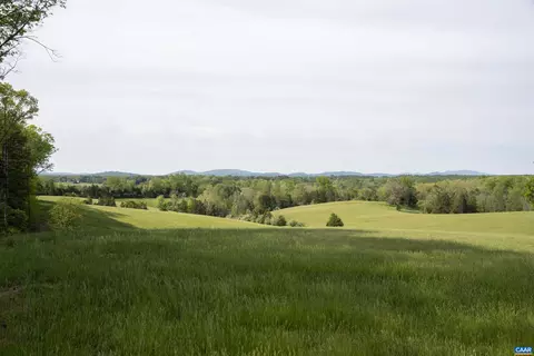 3729 A Reas Ford Ln, Earlysville, VA 22936