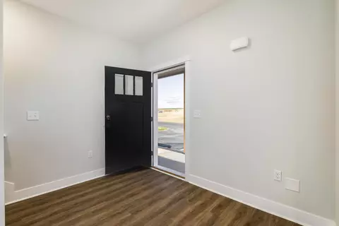 Entry Way - 1 Barnyard Cir, Bridgewater, VA 22812 photo 3 of 3
