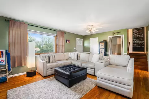 135 Sunset Dr, Waynesboro, VA 22980