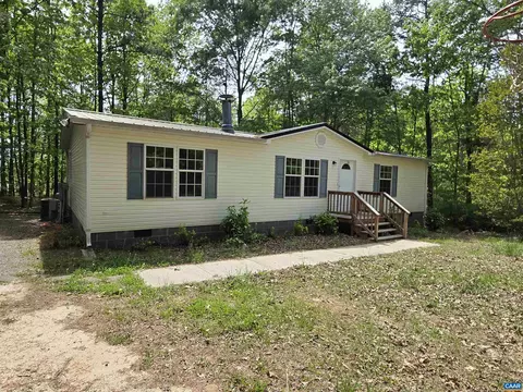 8325 Abilene Rd, Farmville, VA 23901